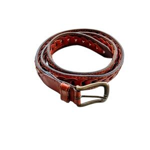 Genuine leather belt from Turkey. Fits multiple sizes due to the belt loops.
